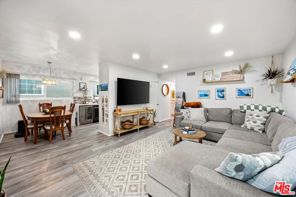211 Cypress Street, Newport Beach CA 92661 - Photo 13