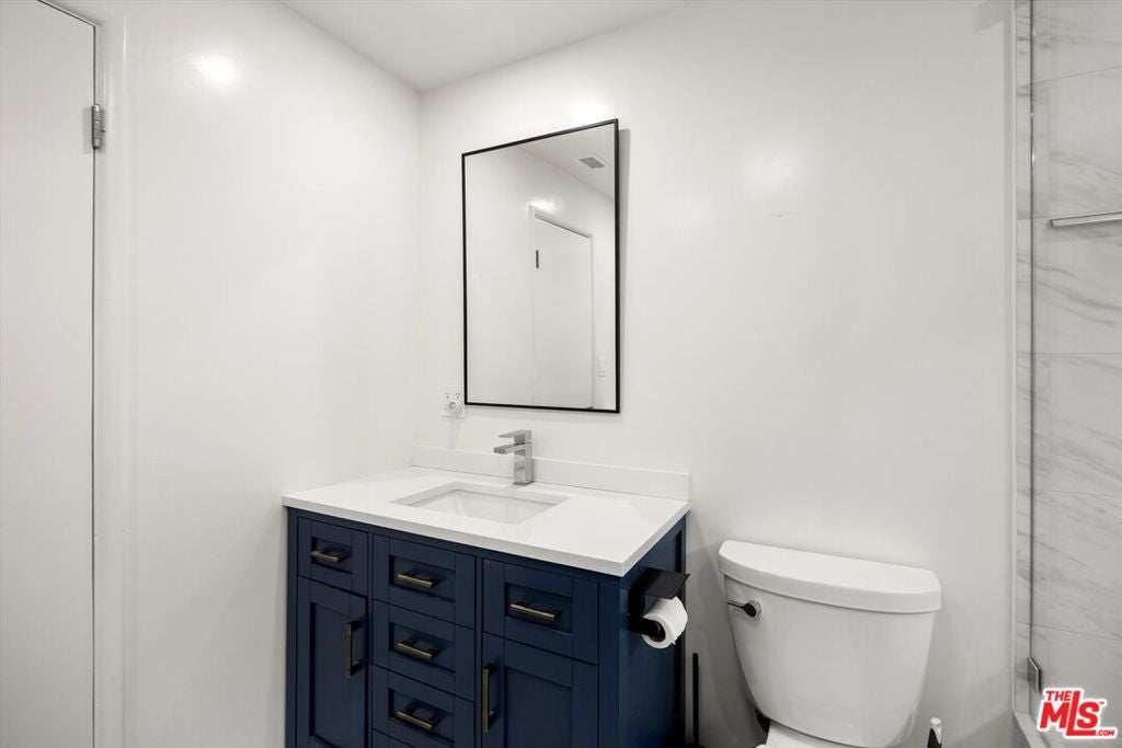 211 Cypress Street, Newport Beach CA 92661 - Photo 46