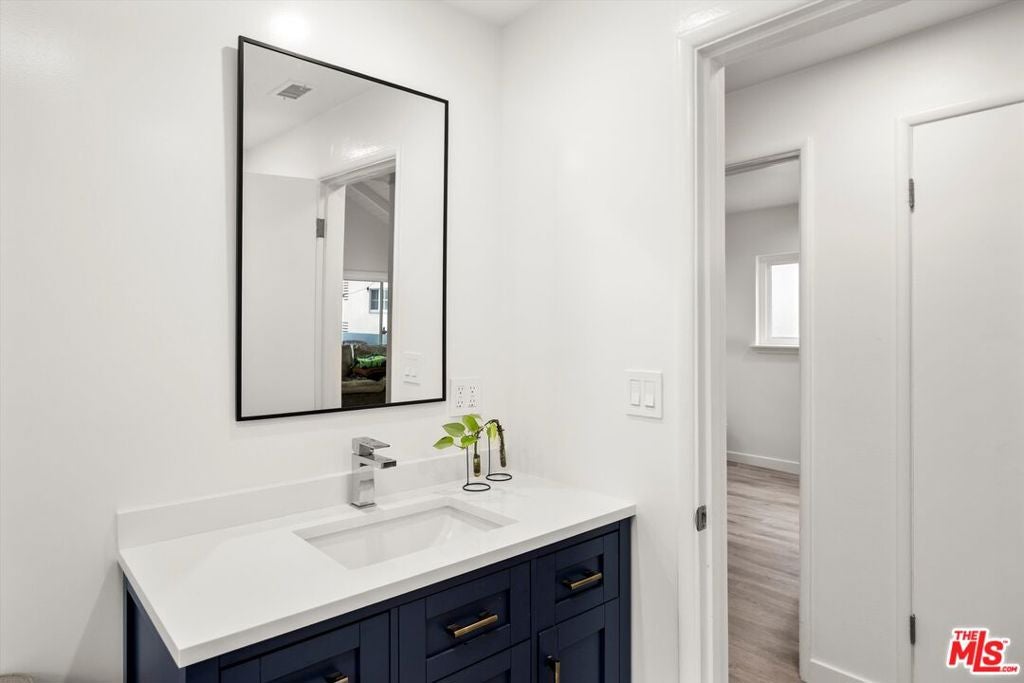 211 Cypress Street, Newport Beach CA 92661 - Photo 47