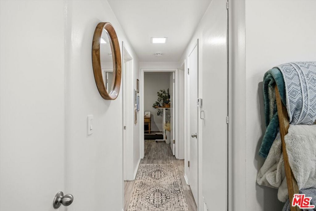 211 Cypress Street, Newport Beach CA 92661 - Photo 23