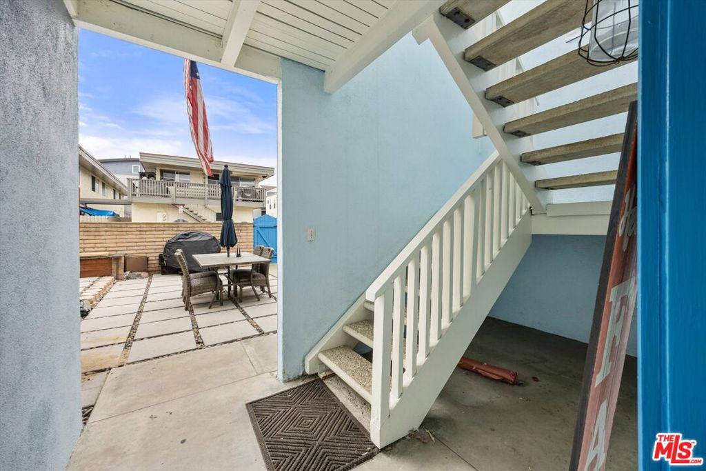 211 Cypress Street, Newport Beach CA 92661 - Photo 31