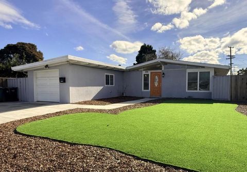 Photo of 696 Lakehaven Drive, Sunnyvale, CA 94089 (MLS # ML82042436)