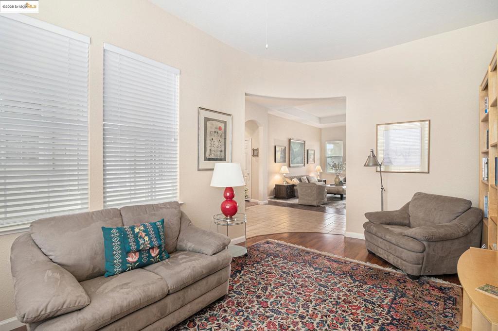 SUMMERSET 2 - Residential