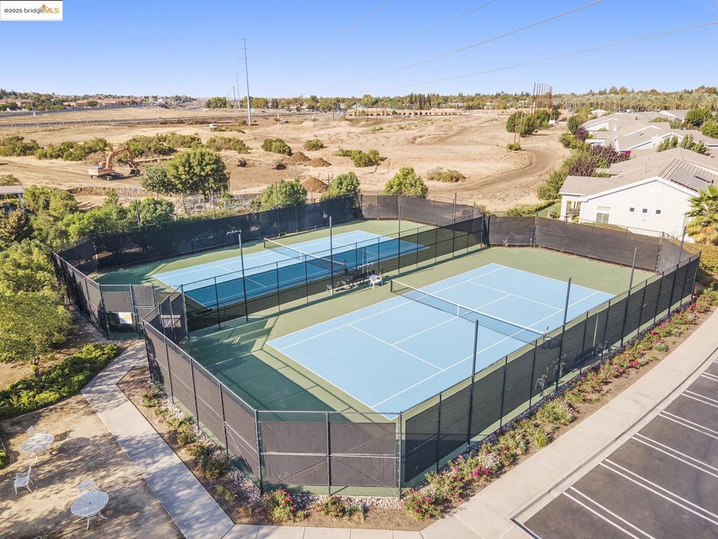 SUMMERSET 2 - Residential