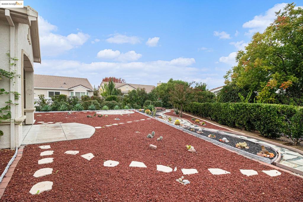 SUMMERSET 2 - Residential