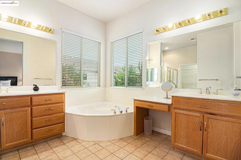 SUMMERSET 2 - Residential