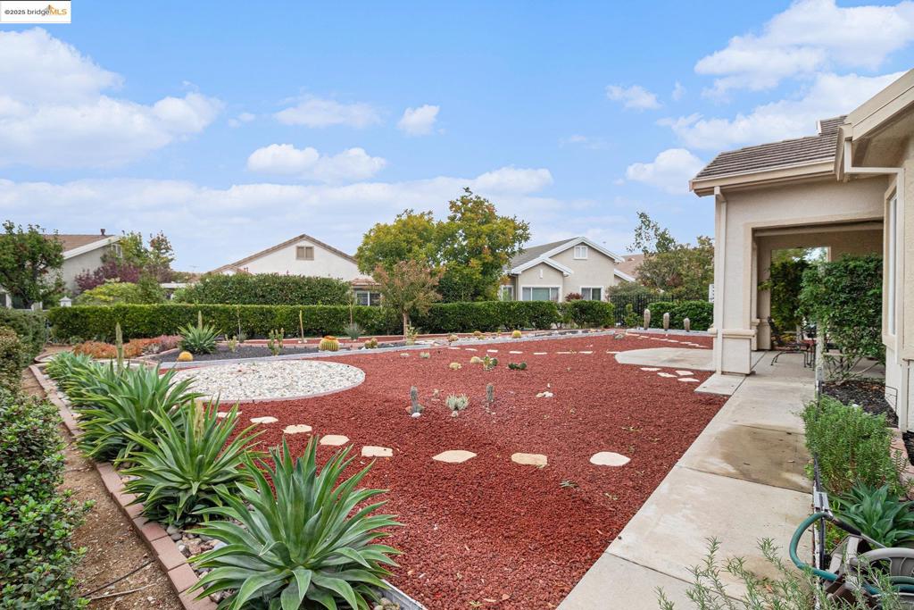 SUMMERSET 2 - Residential