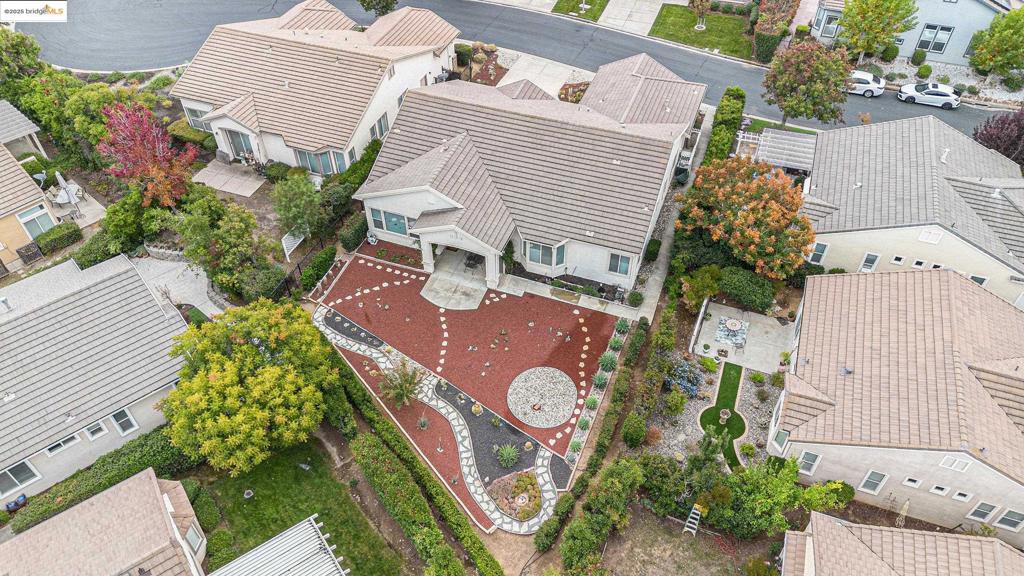 SUMMERSET 2 - Residential