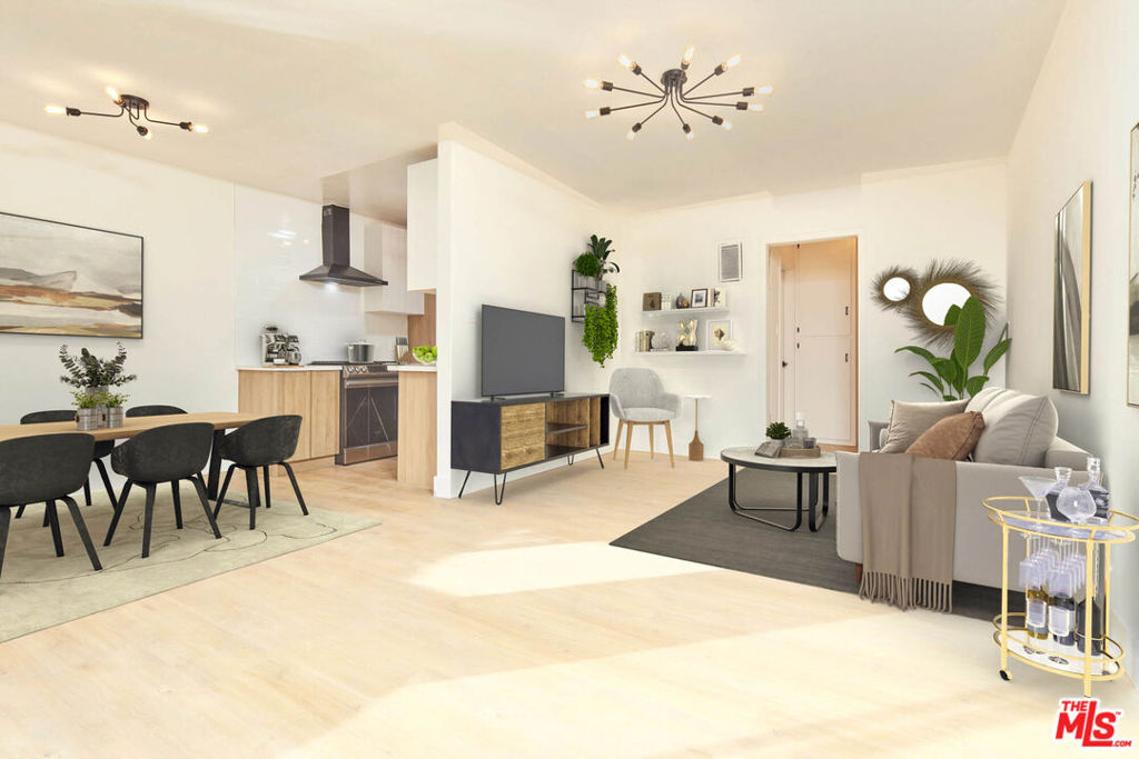 204 N Manhattan Place