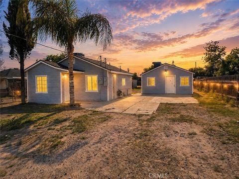 Photo of 2403 S I ST, Bakersfield, CA 93304 (MLS # IV26106767)