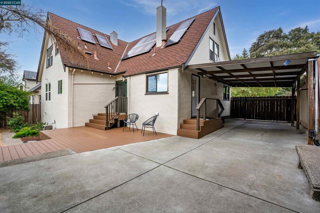 VISTA DE VALLEJO - Residential Income