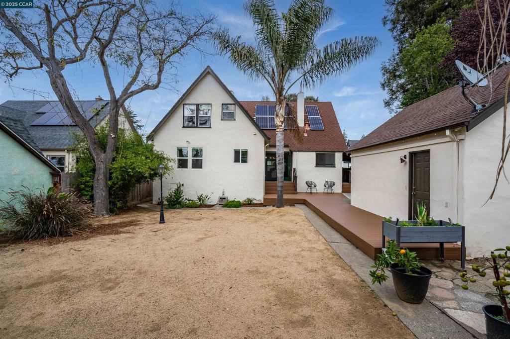 VISTA DE VALLEJO - Residential Income