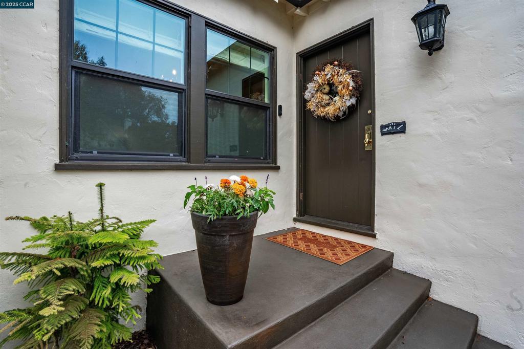 VISTA DE VALLEJO - Residential Income