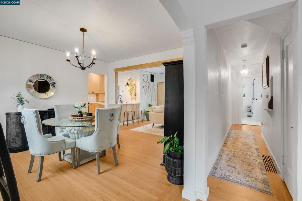 VISTA DE VALLEJO - Residential Income