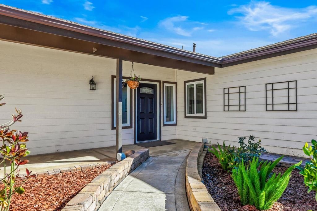 Photo of 16319 Scarbery Rd Rd, Ramona, CA 92065 (MLS # 2601189SD)