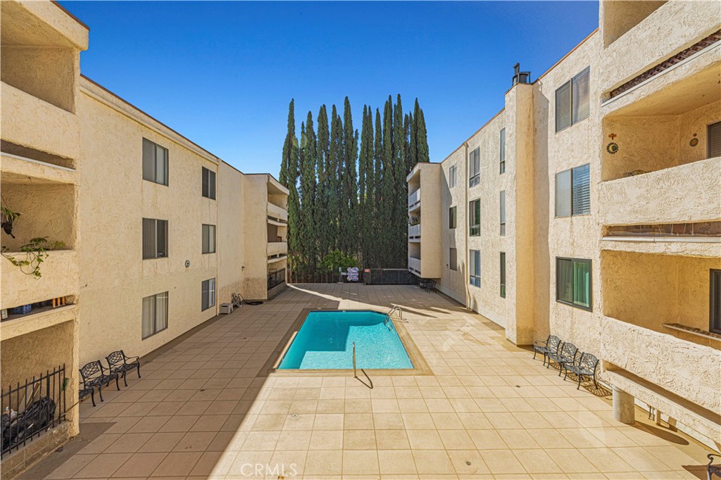 125 N Allen Avenue 213