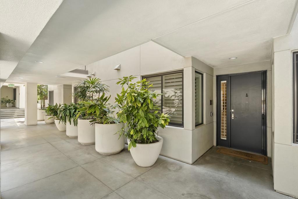 5470 La Jolla Boulevard H102