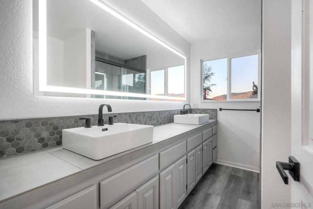 Ramona - Residential