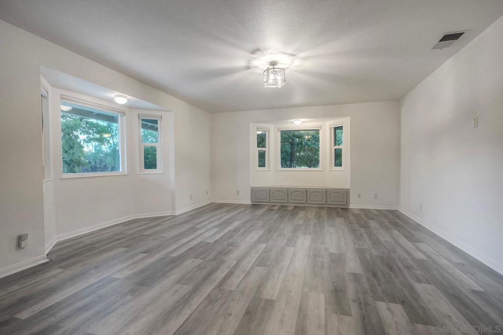 Ramona - Residential