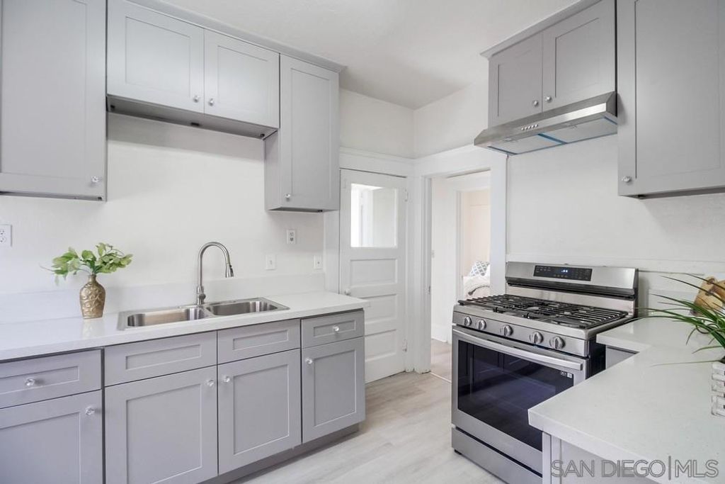 Photo of 230 20th St. St, San Diego, CA 92102 (MLS # 250044845SD)