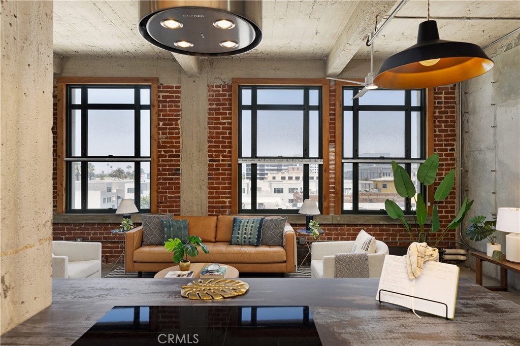 100 W 5th Street 5A