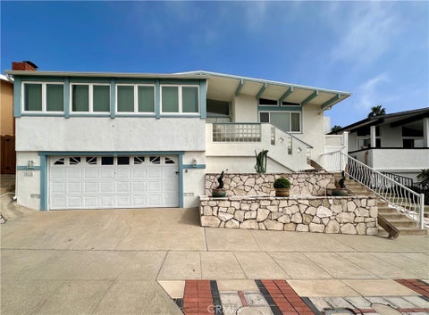 Photo of 1612 W 22nd ST, San Pedro, CA 90007 (MLS # SB26209147)