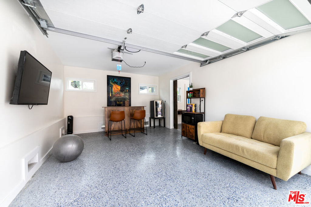 3031 Wellington Road