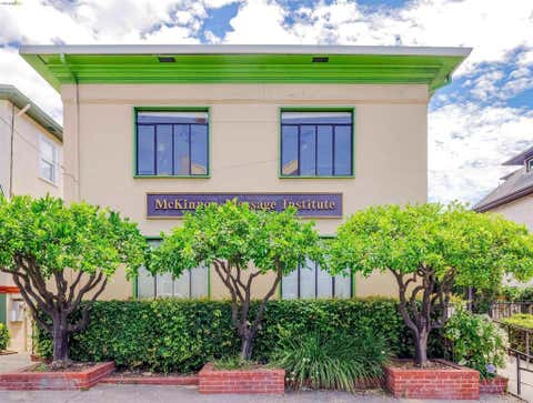 Photo of 2944 Webster St ST, Oakland, CA 94609 (MLS # 41144498)