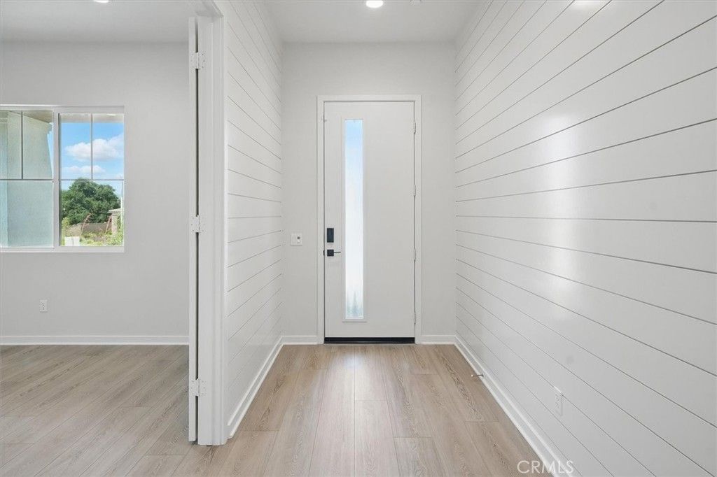 listing image 130721696642500868063