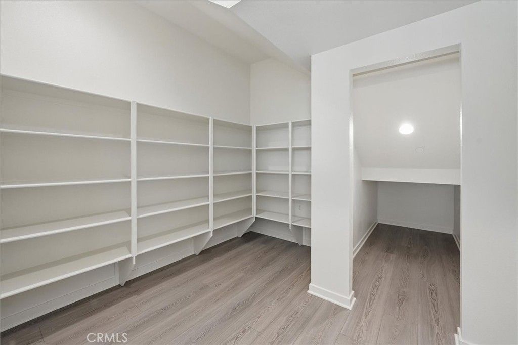 listing image 130727663696489563740