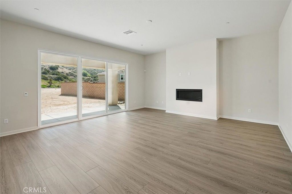 listing image 130720961973521374611