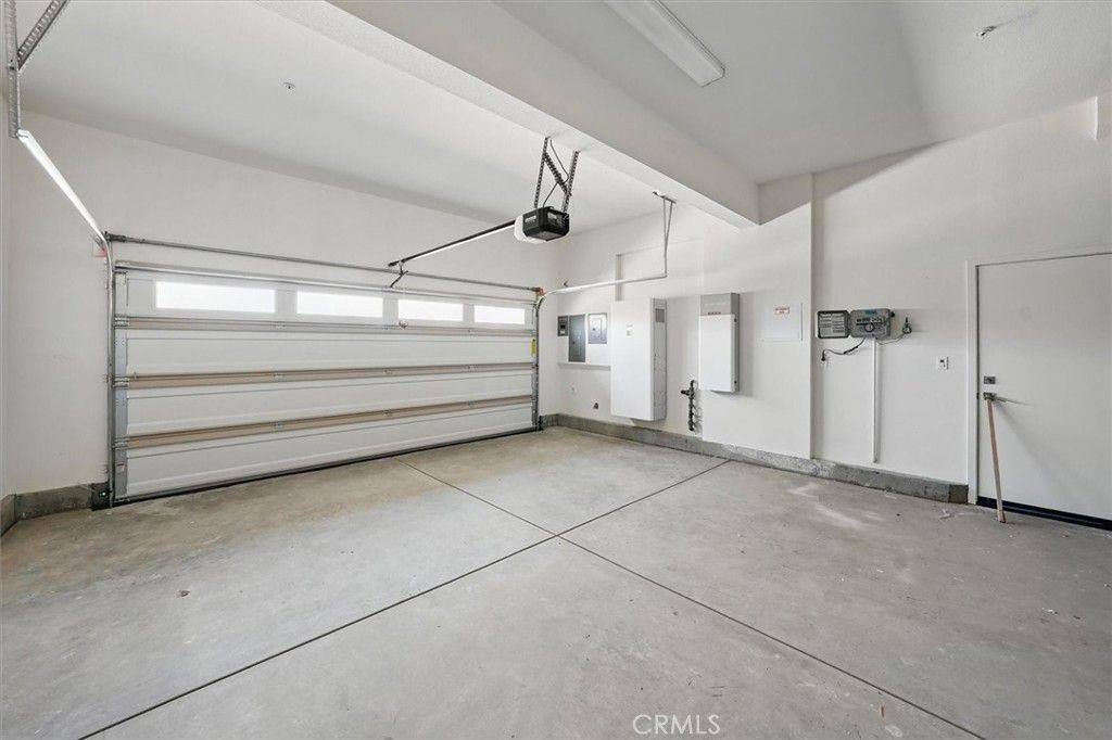 listing image 130721539033266804200