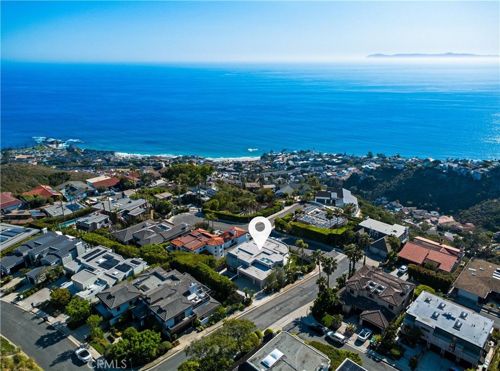 Photo of 711 Gull CIR, Laguna Beach, CA 92651 (MLS # OC26117785)