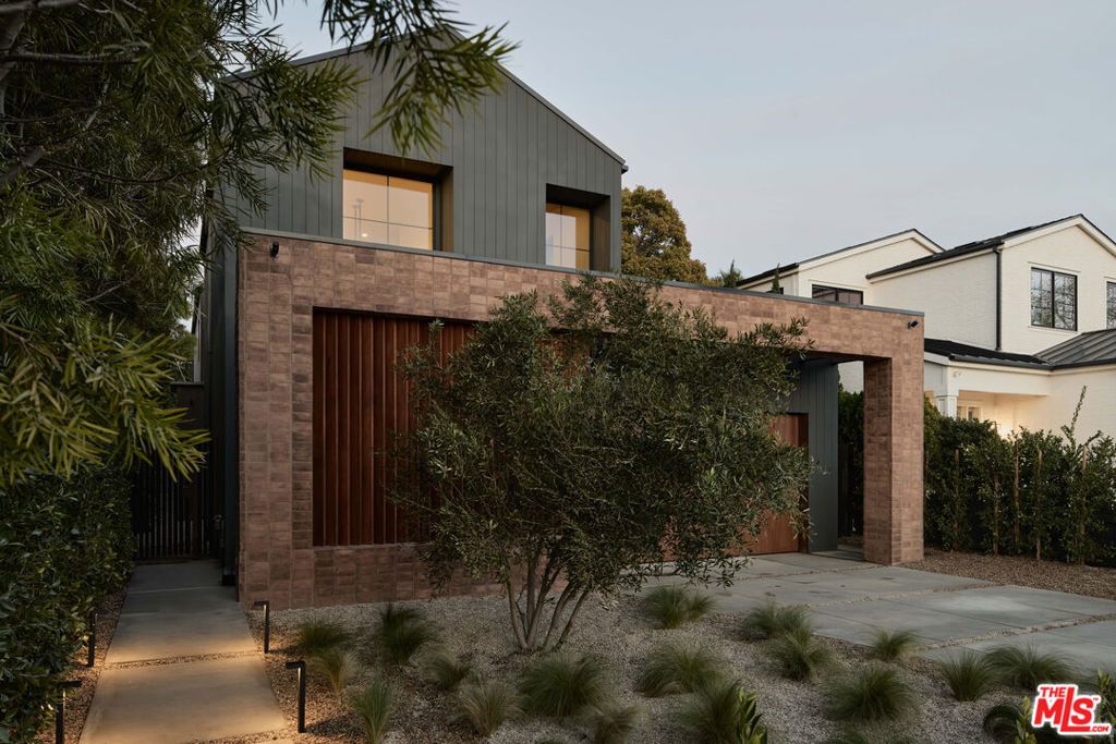 Photo of 2026 Louella Avenue, Venice, CA 90291 (MLS # 26666695)