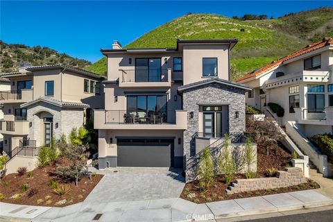 2732 Barcelona Street Pismo Beach CA 93449