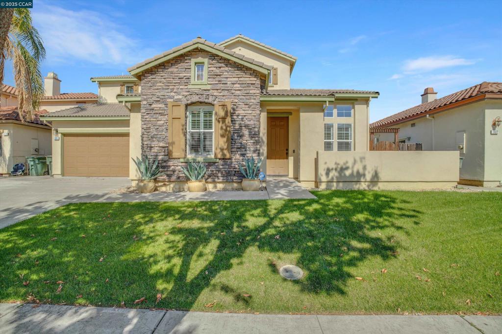 CREEKSIDE - Residential