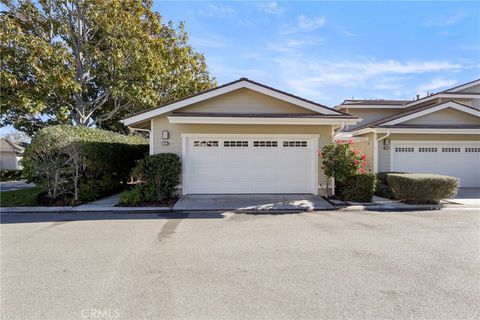 Photo of 1 Malaga Ln W, Manhattan Beach, CA 90266 (MLS # SB25274634)