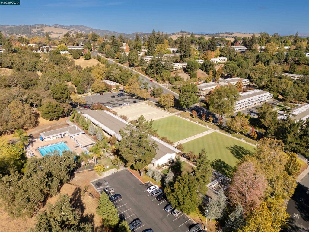 ROSSMOOR - Residential