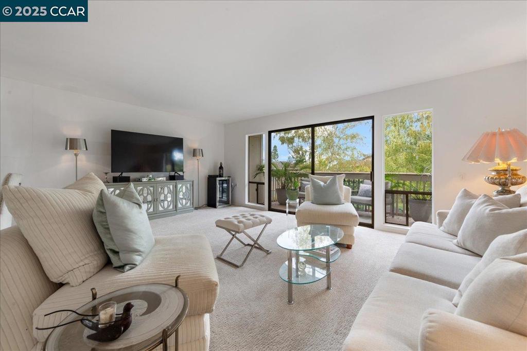 ROSSMOOR - Residential
