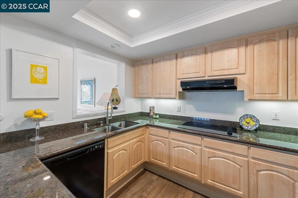 ROSSMOOR - Residential
