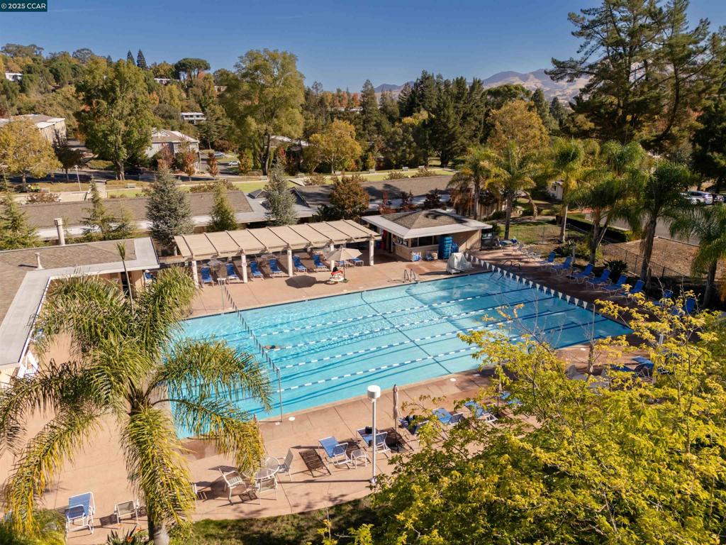 ROSSMOOR - Residential