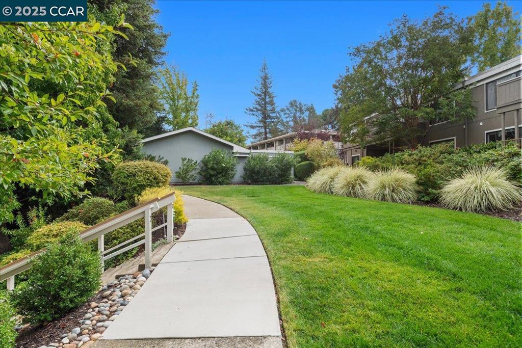ROSSMOOR - Residential