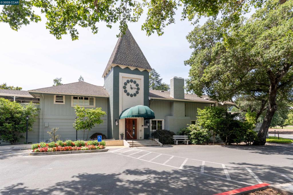 ROSSMOOR - Residential