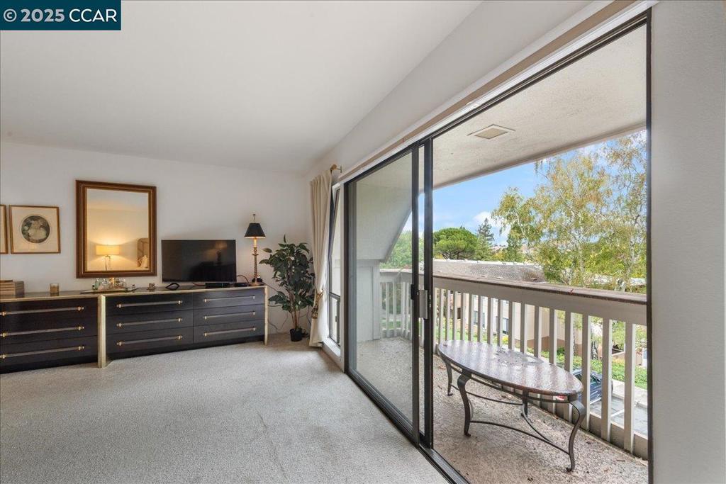 ROSSMOOR - Residential