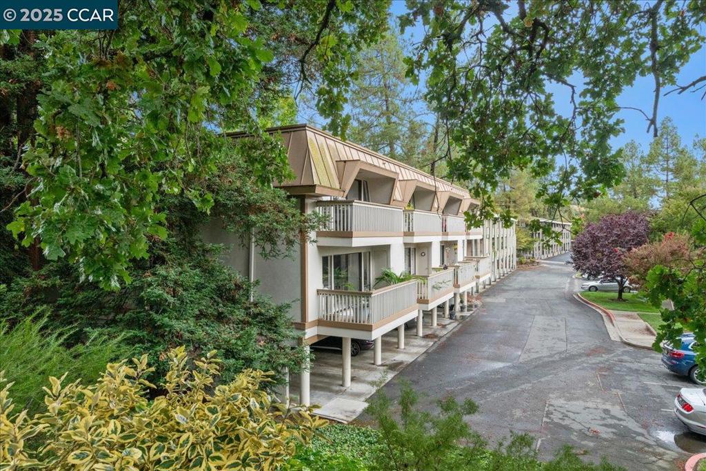 ROSSMOOR - Residential