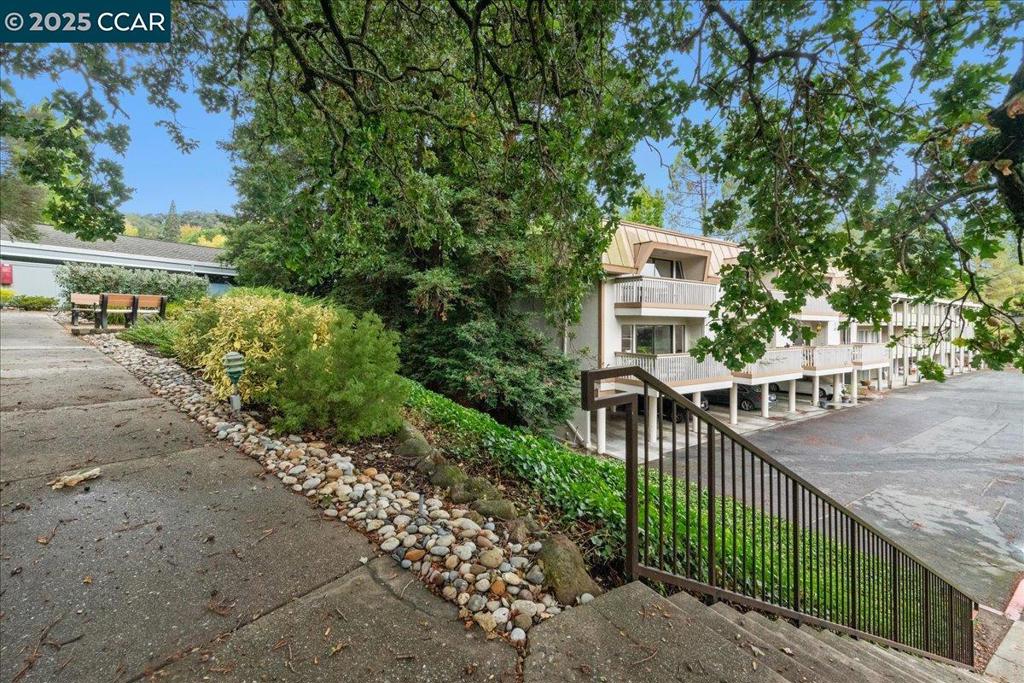 ROSSMOOR - Residential