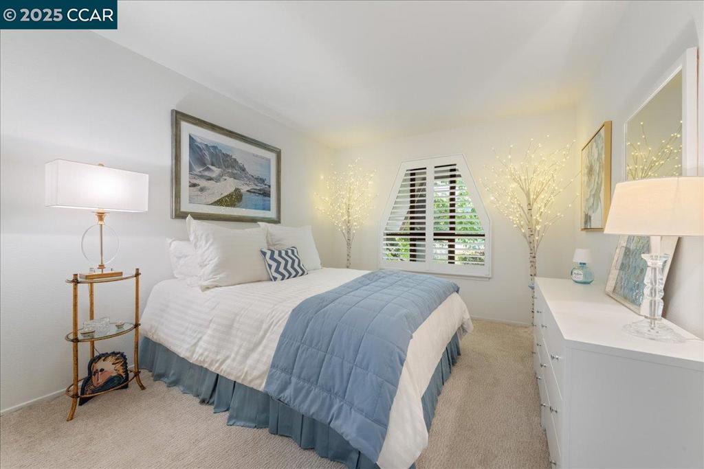 ROSSMOOR - Residential