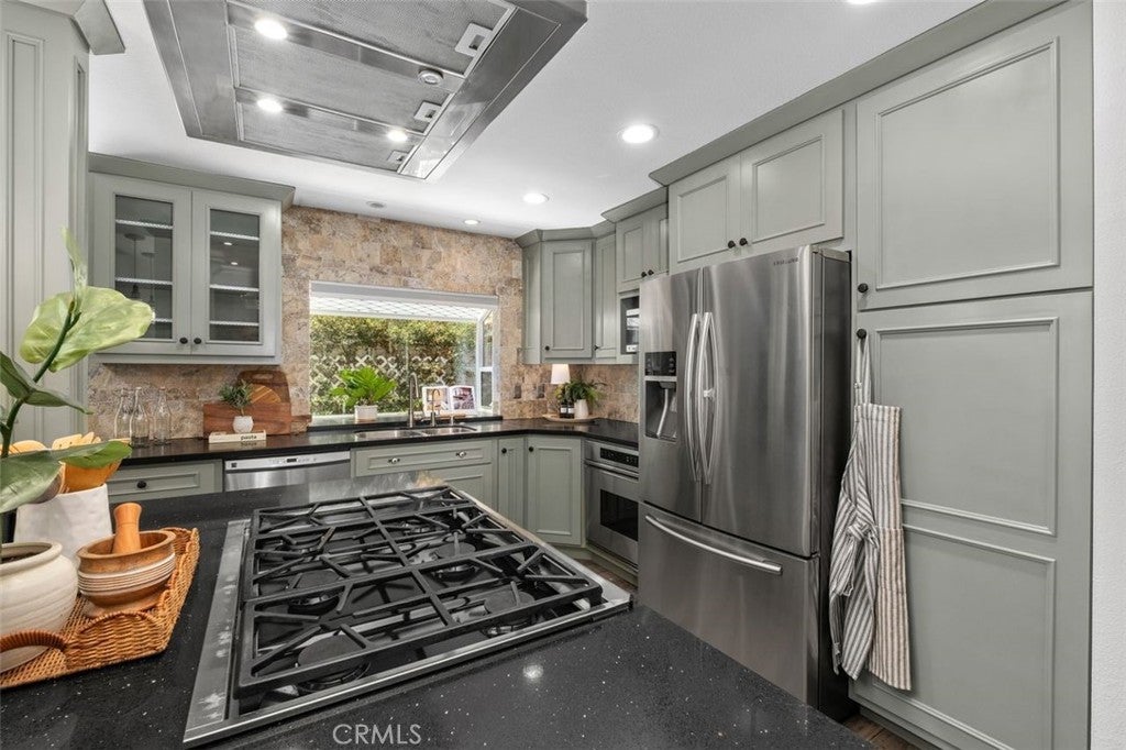 22071 Teresa, Mission Viejo CA 92692 - Photo 16