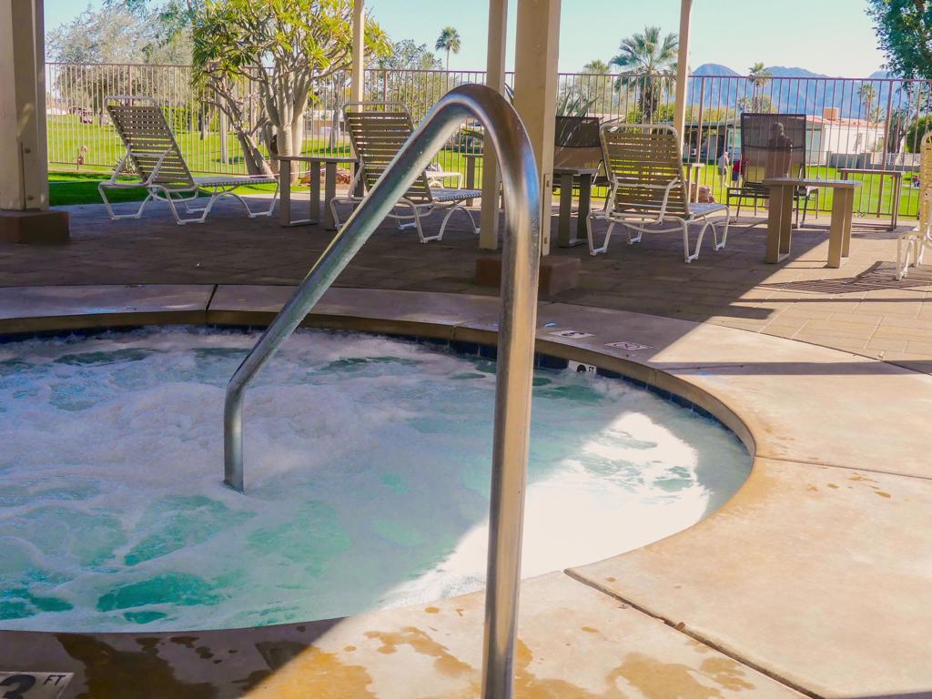 Palm Desert Greens - Manufactured In Park