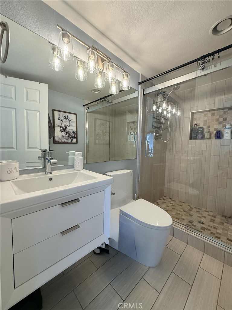 2165 Canyon Dr. #B-1